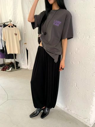 灰色