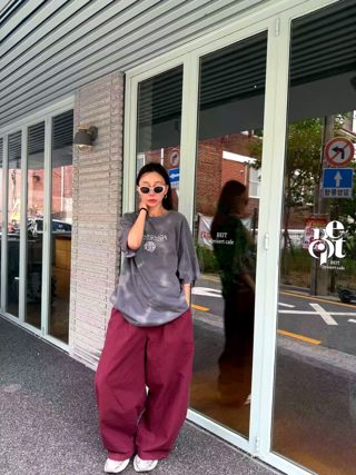 灰色