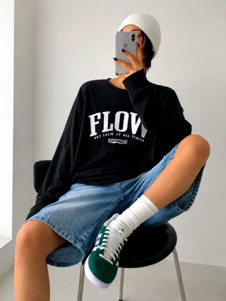黑色