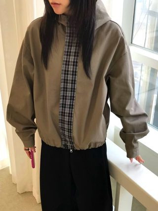 灰色