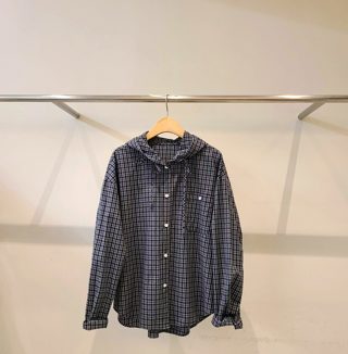 蓝色