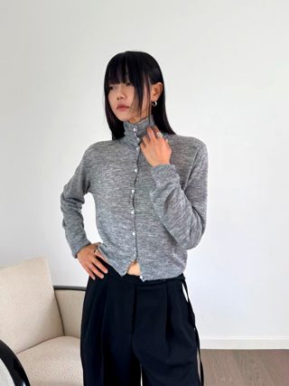 灰色
