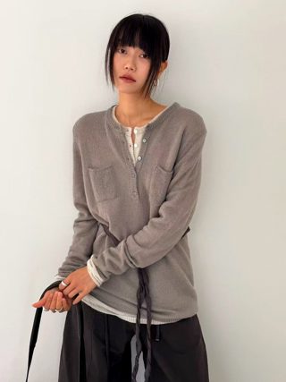 灰色