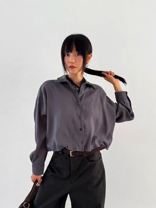 灰色