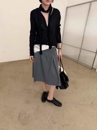 藏青色