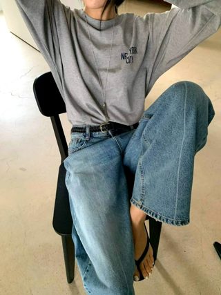 灰色