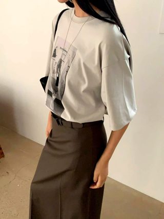灰色