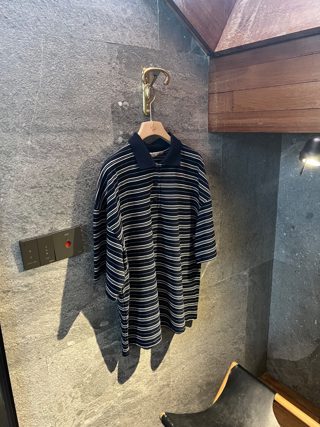 藏青色