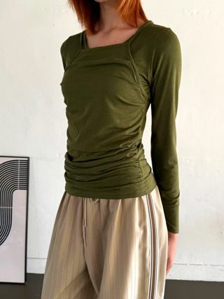 军绿色