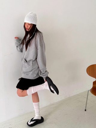 灰色