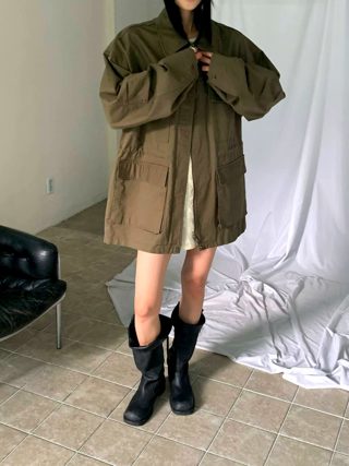卡其色