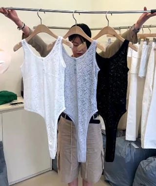 白色