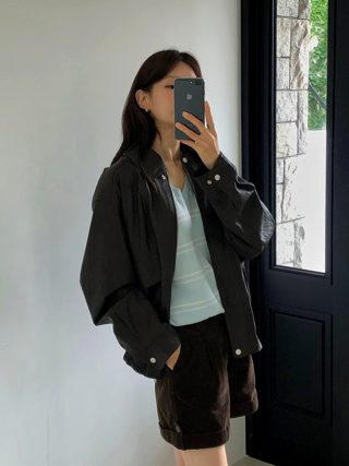 黑色