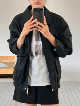 黑色