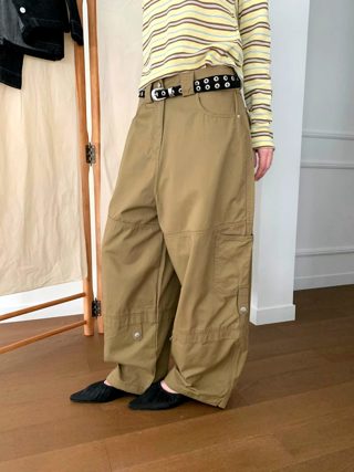 卡其色