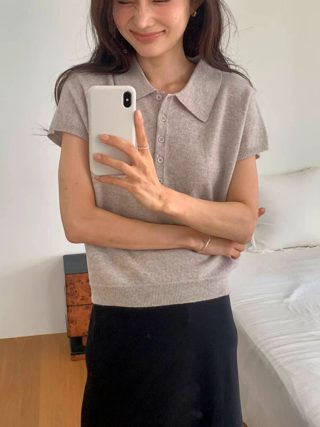 灰色
