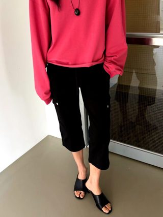 黑色