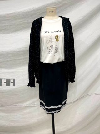 黑色