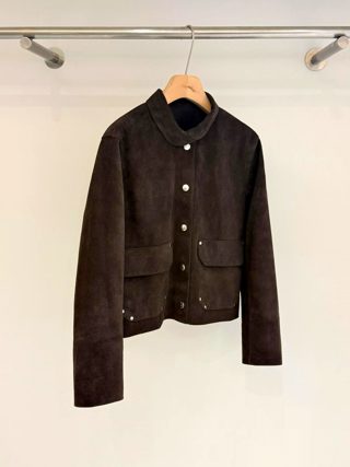 深棕色