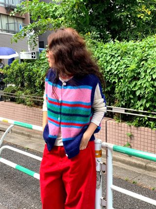蓝色