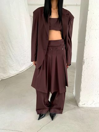 深棕色