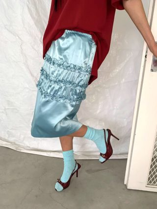 蓝色