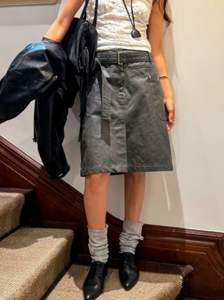 灰色