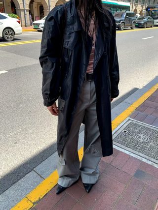 黑色