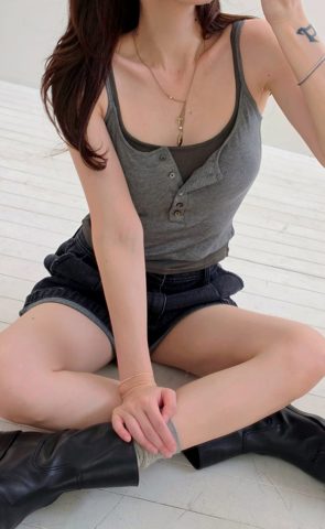 灰色