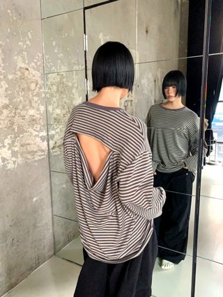 灰色
