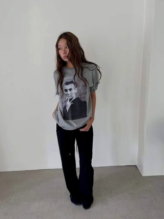 灰色