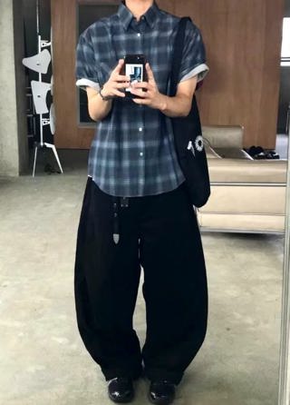 蓝色