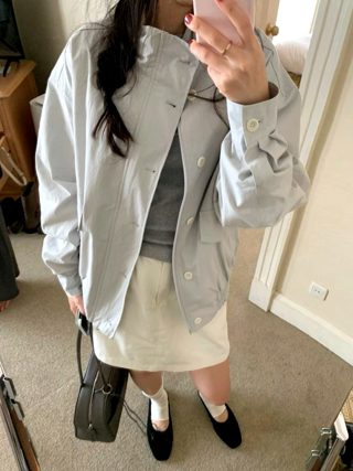 浅蓝色