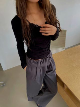黑色