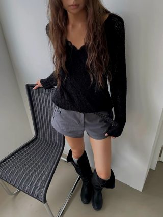 黑色