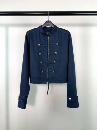 深蓝色