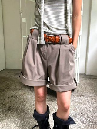 米色