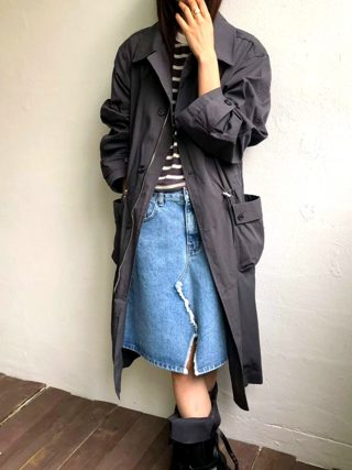 灰色