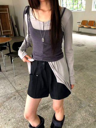 黑色