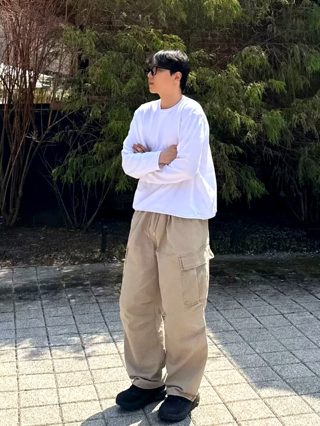 灰色