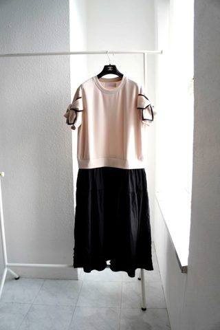黑色