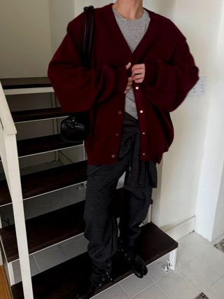 酒红色