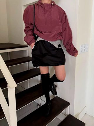 灰色