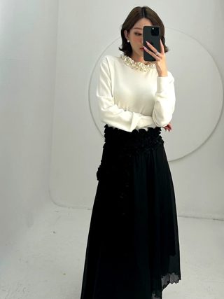 黑色