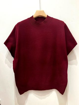 酒红色