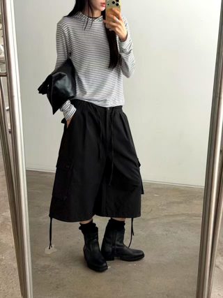 黑色