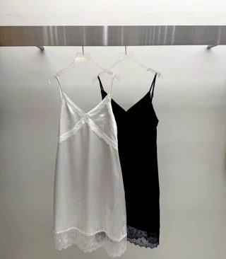 白色