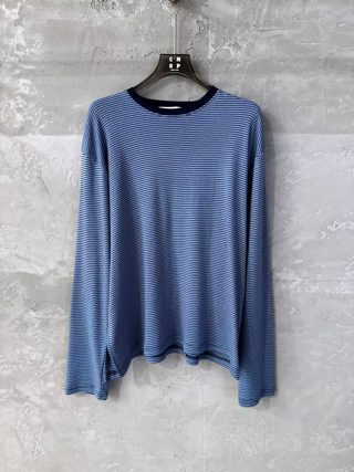 蓝色