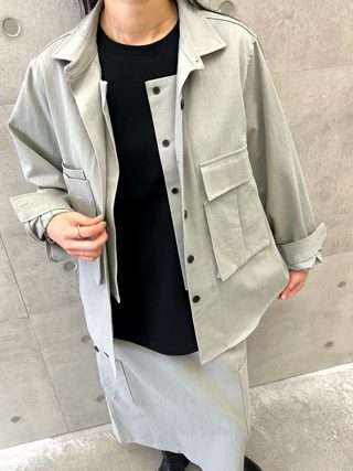 灰色