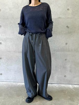灰色
